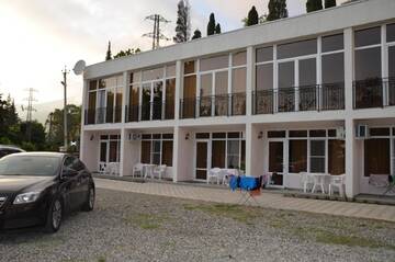 Фотографии Гостевой дом Guest House on Ardzinba 91 г. Гагра Гагрский район (Абхазия) №2 Фото Гостевой дом Guest House on Ardzinba 91 г. Гагра 2