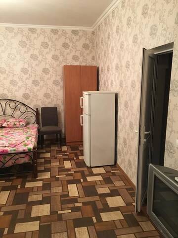 Фото номера Трехместный номер с основными удобствами Гостевой дом Гостевой дом L.A.V. г. Гагра 12