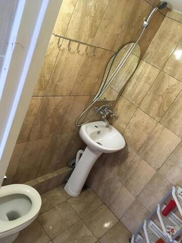 Фото номера Бюджетный трехместный номер Гостевой дом Guest House Flora г. Гагра 2