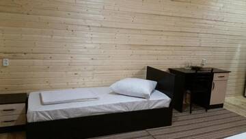 Фото номера Трехместный номер «Комфорт» с душем Гостевой дом Guest House Ahan г. Гагра 13