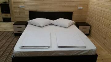 Фото номера Трехместный номер «Комфорт» с душем Гостевой дом Guest House Ahan г. Гагра 14