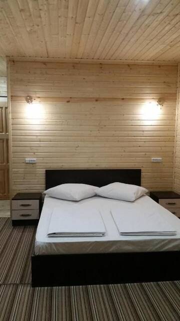 Фото номера Трехместный номер «Комфорт» с душем Гостевой дом Guest House Ahan г. Гагра 16