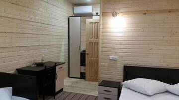 Фото номера Трехместный номер «Комфорт» с душем Гостевой дом Guest House Ahan г. Гагра 17