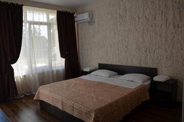 Фото номера Двухместный номер с 1 кроватью с видом на море Гостевой дом Guest House on Ardzinba 91 г. Гагра 8