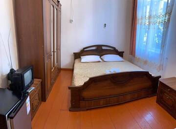 Фото номера Стандартный трехместный номер Гостевой дом Guest House Margarita г. Гагра 5