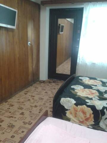 Фото номера Роскошный трехместный номер Гостевой дом Guesthouse on Chanba 12 г. Гагра 4