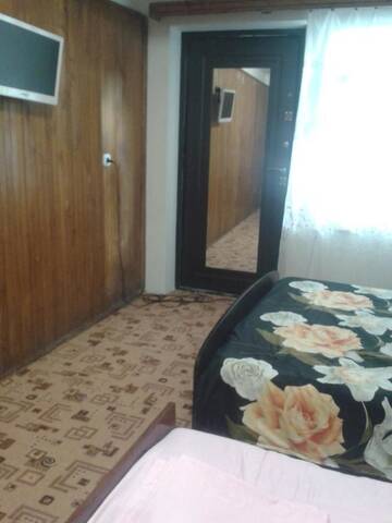 Фото номера Роскошный трехместный номер Гостевой дом Guesthouse on Chanba 12 г. Гагра 2