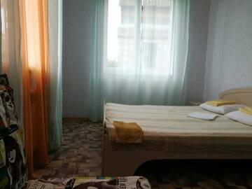 Фото номера Двухместный номер с 1 кроватью и общим туалетом Гостевой дом Guest House Villa Roza г. Гагра 5