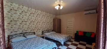 Фото номера Четырехместный номер «Премиум» Гостевой дом Guest house Четыре Сезона г. Гагра 4