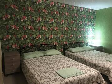 Фото номера Классический четырехместный номер Гостевой дом Guest house Четыре Сезона г. Гагра 5