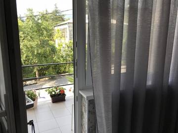 Фото номера Двухместный номер Делюкс с 1 кроватью и балконом Гостевой дом Guest House REGAN г. Гагра 3