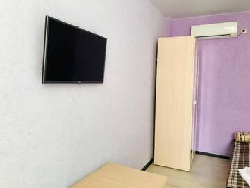 Фото номера Большой двухместный номер с 1 кроватью или 2 отдельными кроватями Гостевой дом Guest house on Prospect Vladislava Ardzinba г. Гагра 11