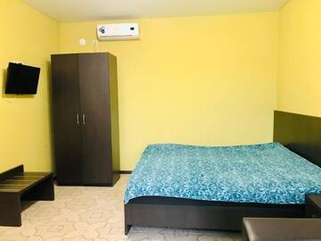 Фото номера Трехместный номер Гостевой дом Guest house on Prospect Vladislava Ardzinba г. Гагра 6
