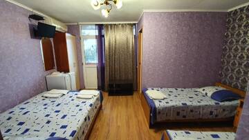 Фото номера Классический четырехместный номер Отель River Hotel г. Гагра 8