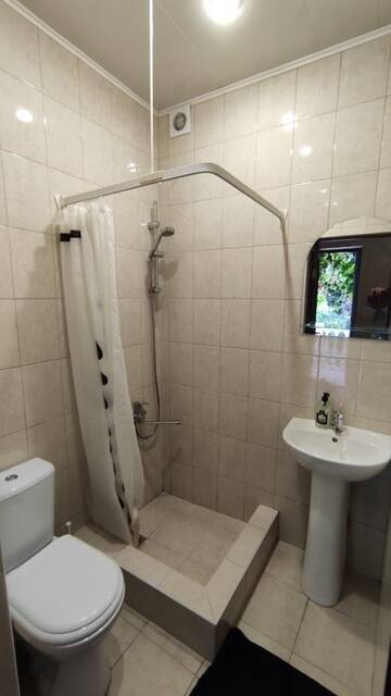 Фото номера Двухместный номер Standard с видом на озеро Гостевой дом Guest House Agava on Cherkesskaya 36 г. Гагра 4