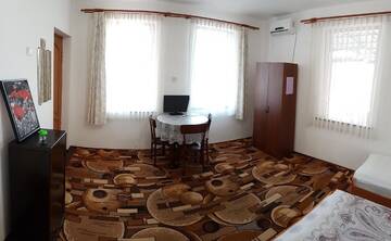 Фото номера Четырехместный номер с видом на горы Гостевой дом Guest house Nikolay г. Гагра 3