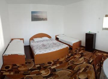 Фото номера Четырехместный номер с видом на горы Гостевой дом Guest house Nikolay г. Гагра 5