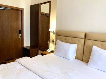 Фото номера Люкс — Дополнительное здание Отель Amra Park-hotel &amp; Spa г. Гагра 7