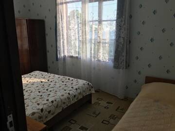 Фото номера Стандартный трехместный номер Гостевой дом Отдых в Гагре г. Гагра 2