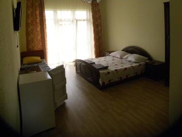 Фото номера Роскошный трехместный номер Гостевой дом Guest house Dali г. Гагра 3