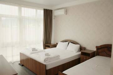 Фото номера Стандартный двухместный номер с 1 кроватью Отель Ashamta Hotel г. Гагра 3