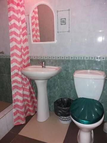 Фото номера Бюджетный двухместный номер с 1 кроватью Гостевой дом Guest House Mariam г. Гагра 4