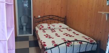 Фото номера Двухместный номер Делюкс с 1 кроватью и ванной Гостевой дом Guest House Mariam г. Гагра 5