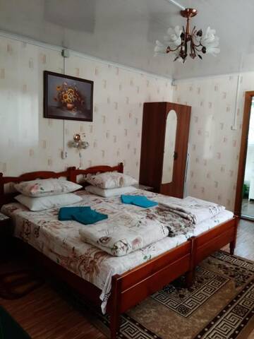 Фото номера Улучшенный номер с кроватью размера «king-size» Гостевой дом Guest House Shanson г. Гагра 2