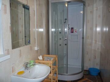 Фото номера Улучшенный номер с кроватью размера «king-size» Гостевой дом Guest House Shanson г. Гагра 5