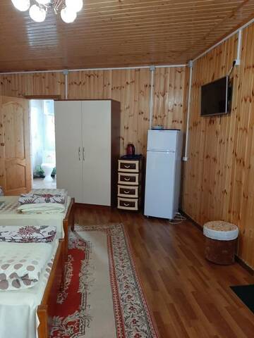 Фото номера Номер Делюкс с кроватью размера «king-size» Гостевой дом Guest House Shanson г. Гагра 3