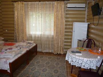 Фото номера Номер с кроватью размера «king-size» Гостевой дом Guest House Shanson г. Гагра 3
