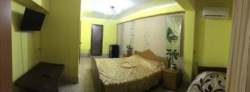 Фото номера Трехместный номер «Комфорт» Гостевой дом Anna Guest House г. Гагра 2