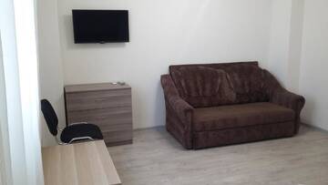 Фото номера Четырехместный номер с видом на горы Гостевой дом Guest House Polet Chayki г. Гагра 6