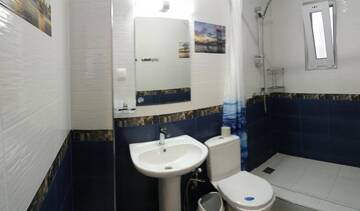 Фото номера Люкс с видом на горы Гостевой дом Guest House Polet Chayki г. Гагра 6