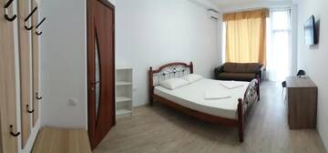 Фото номера Четырехместный номер с балконом Гостевой дом Guest House Polet Chayki г. Гагра 4