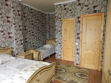 Фото номера Трехместный номер Гостевой дом Viphezda Guest House г. Гагра 10