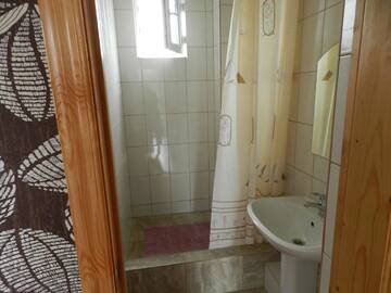 Фото номера Трехместный номер Гостевой дом Viphezda Guest House г. Гагра 3