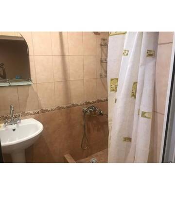Фото номера Двухместный номер Делюкс с 1 кроватью и душем Гостевой дом Diana Guesthouse г. Гагра 16