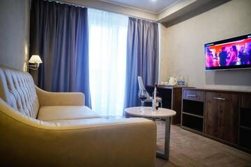 Фото номера Люкс Отель Amza Park Hotel г. Гагра 2