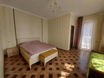 Фото номера Стандартный трехместный номер Гостевой дом Гостевой дом София-Виктория 400 м до моря г. Гагра 3